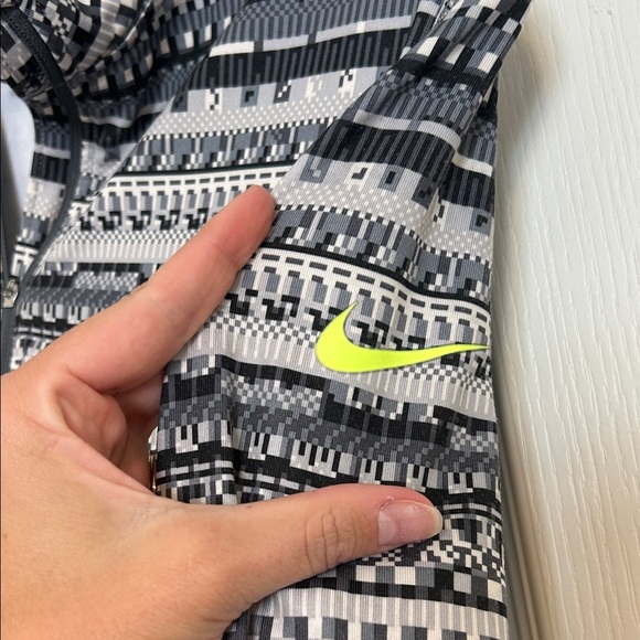 Nike Monochrome Patterned Zip-Up Hoodie - Picture 3 of 4